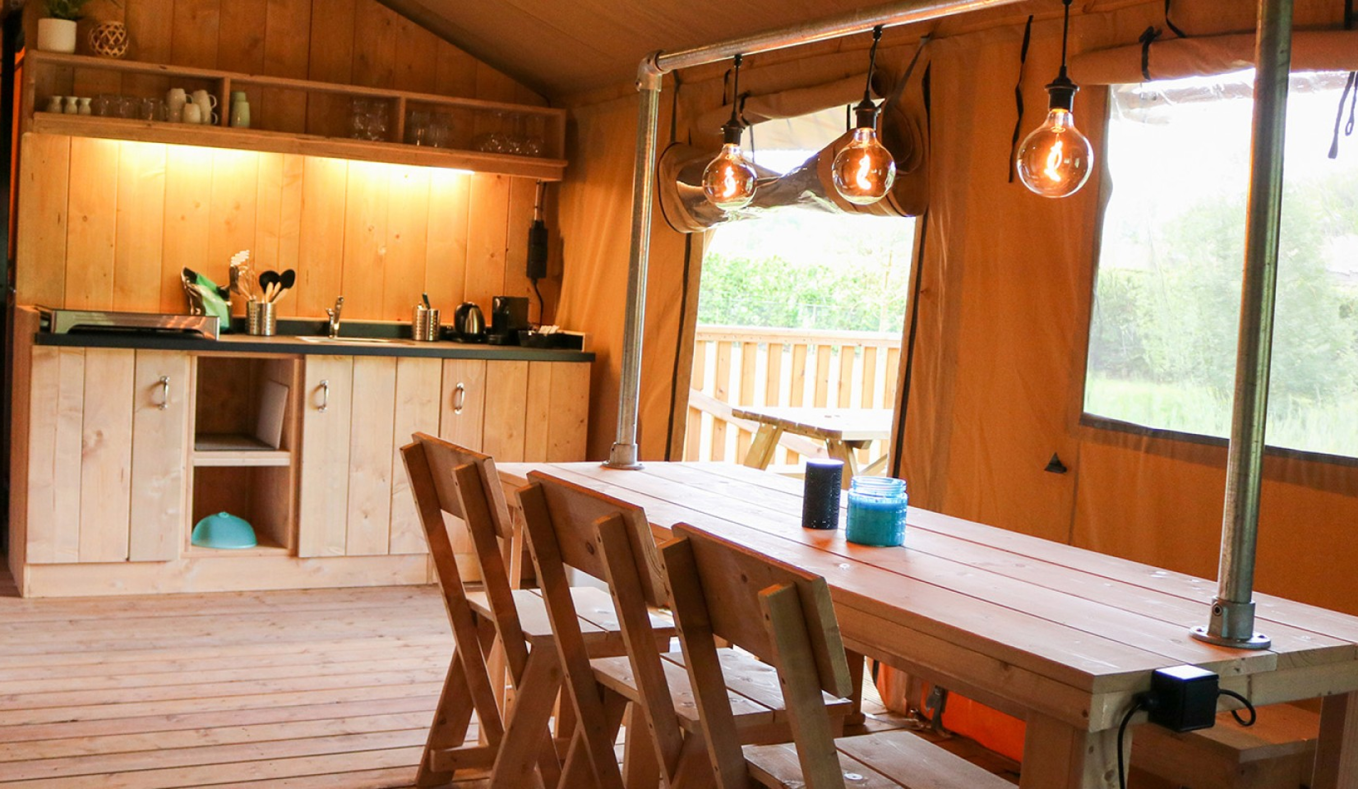 Glamping Lodge - De Grote Beer - Eettafel